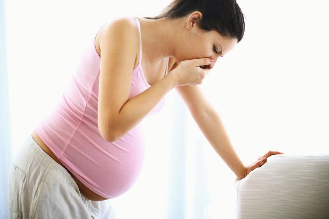 Mẹo hay giúp mẹ bầu giảm ốm nghén 