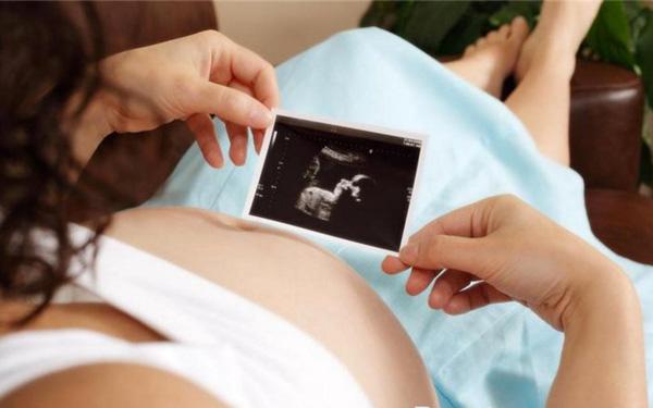 thiểu ối khi mang thai