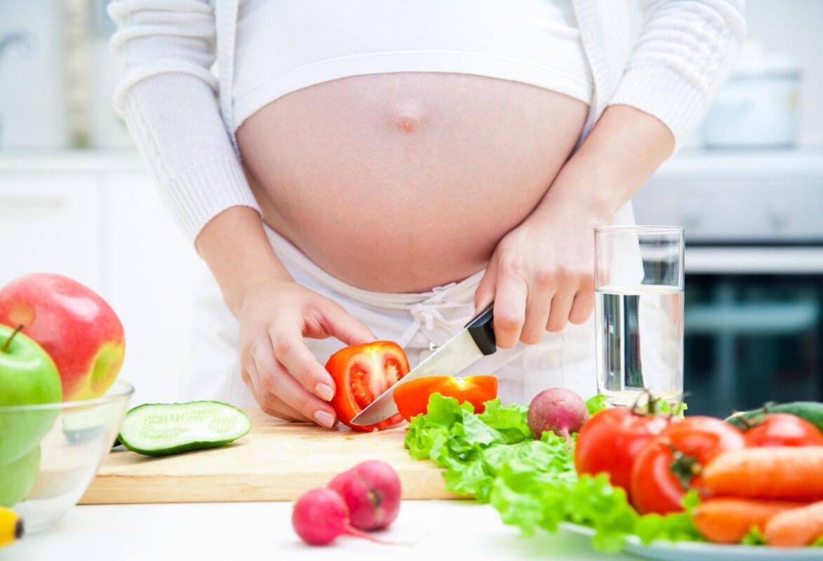 Những điều mẹ bầu nên lưu ý trên cơ thể vào mùa đông 